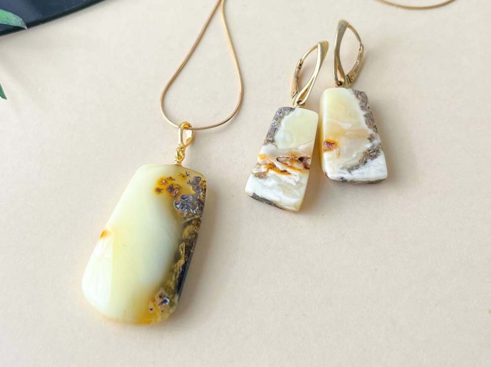 Rankdarbių fotografija